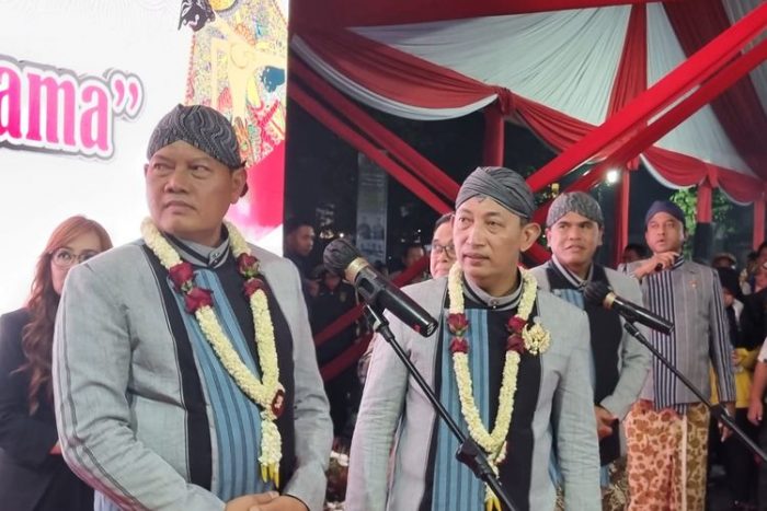 Dihadiri Panglima TNI, Kapolri Gelar Wayang Kulit Wahyu Makutharama Perkuat Sinergitas Jelang Tahun Politik
