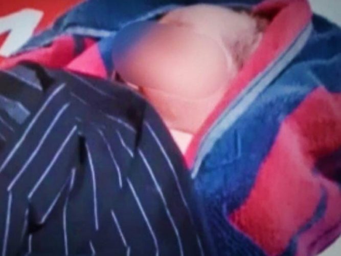 Ditemukan Bayi Perempuan di Warung Pinggir Jalan