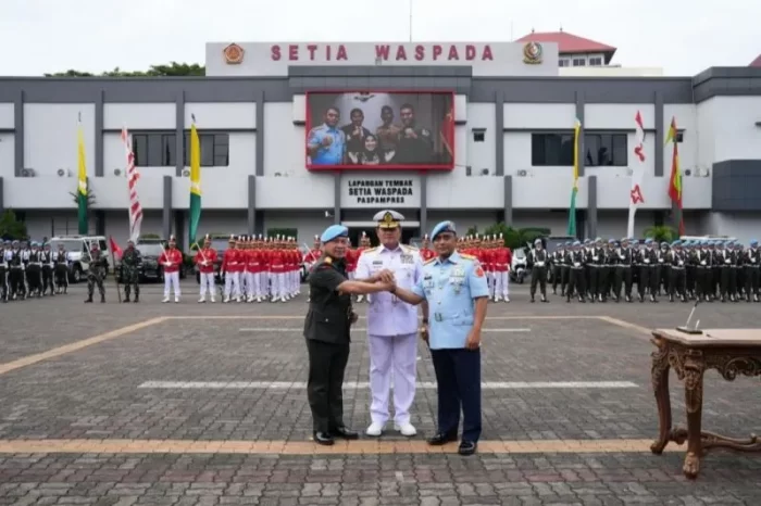 Serah Terima Komandan Paspampres, Panglima TNI: Paspampres Harus Tetap dalam Performa Terbaik Serah Terima Komandan Paspampres, Panglima TNI: Paspampres Harus Tetap dalam Performa Terbaik