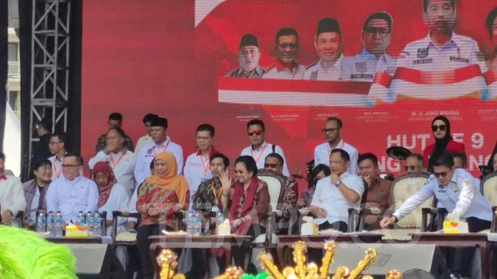 Megawati ke Para Kades: Pilih Presiden Seperti Jokowi Megawati ke Para Kades: Pilih Presiden Seperti Jokowi
