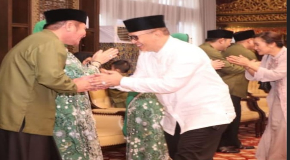 Kapolda Sumsel Silahturahmi dengan Gubernur H. Herman Deru Kapolda Sumsel Silahturahmi dengan Gubernur H. Herman Deru