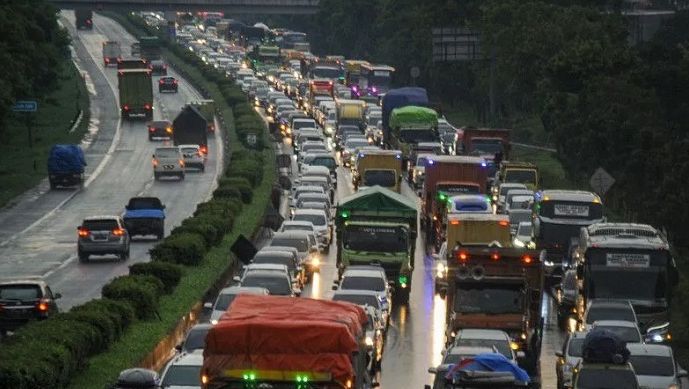 Jutaan Kendaraan Pemudik belum Kembali