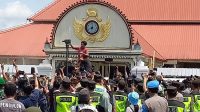 Polisi Tembak Drone yang Mengudara saat Gerebeg Syawal di Masjid Gedhe Kauman