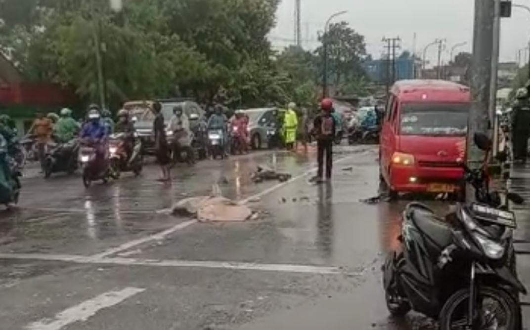 Truk Tangki Seruduk 5 Pengendara Motor, 3 Orang Tewas di Tempat