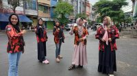 Ketua P2C SPP Sumsel dan Srikandi Pemuda Pancasila Bersama Kader SPP OKU Berbagi Takzil di Bulan Suci Ramadan Ketua P2C SPP Sumsel dan Srikandi Pemuda Pancasila Bersama Kader SPP OKU Berbagi Takzil di Bulan Suci Ramadan