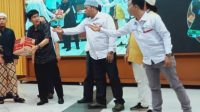 IWO Sumsel Bagikan Paket Sembako kepada Rumah Tahfiz Qur’an