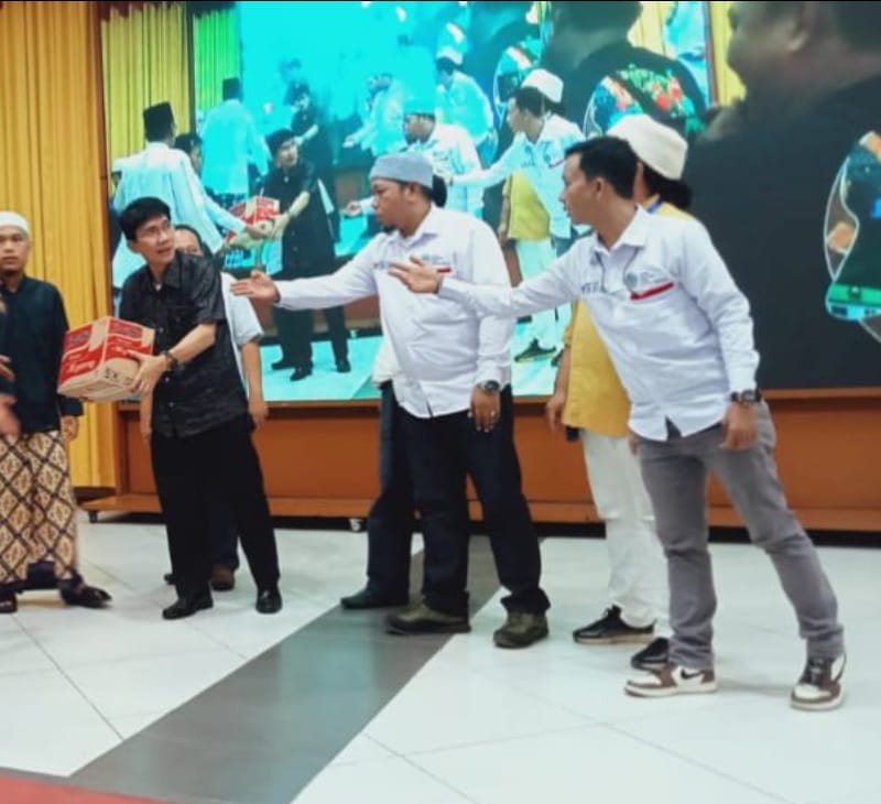 IWO Sumsel Bagikan Paket Sembako kepada Rumah Tahfiz Qur’an IWO Sumsel Bagikan Paket Sembako kepada Rumah Tahfiz Qur’an