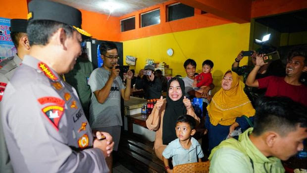Pastikan Arus Balik-Mudik Tanpa Kendala, Kapolri Sapa Sejumlah Pemudik