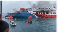 Masih Diselidiki, Kapal Feri KMP Royce Terbakar di Laut Merak Penumpang Dievakuasi