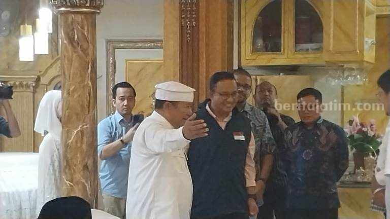 Terbang ke Jember, Anies Temui Bupati yang Rumahnya Kerap Banjir