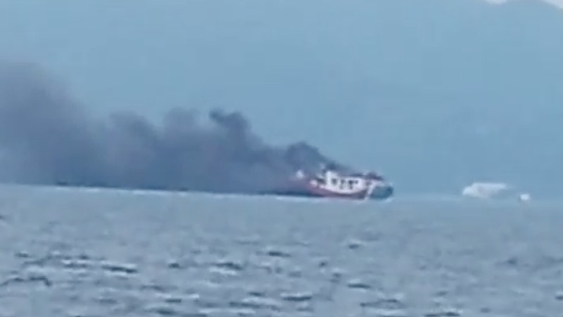 Kronologi Terbakarnya Kapal Feri yang Membawa 430 Penumpang di Selat Sunda
