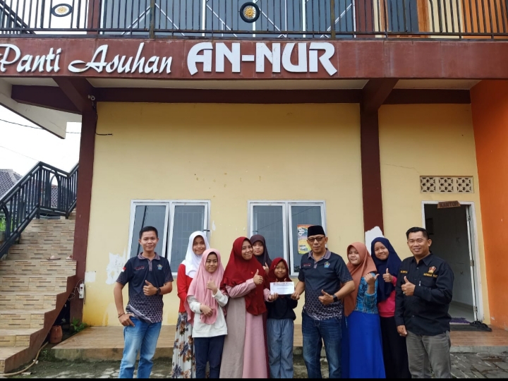 DPC KWRI OKU Tebar Kebaikan Melalui Bakti Sosial