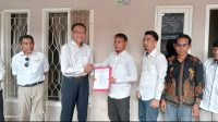 Penyerahan SK Kepengurusan Relawan Prabu Man-08 DPD Kota Serang oleh Ketua DPW Banten Abu Bakar Sidik