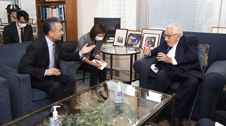 Perang Dingin AS dan China Memuncak Dapat Memicu Konflik Militer