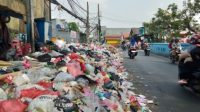 Respon Viralnya Tumpukan Sampah di Cipondoh, Walkot Arief Koordinasi dengan Camat dan Lurah