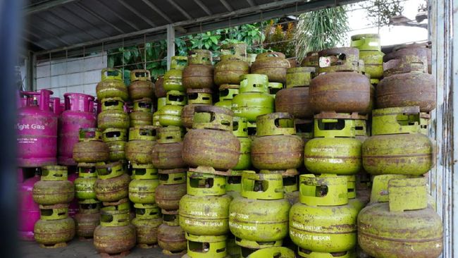 Pemerintah Didesak Turunkan Harga LPG 3 Kg Bersubsidi Pemerintah Didesak Turunkan Harga LPG 3 Kg Bersubsidi