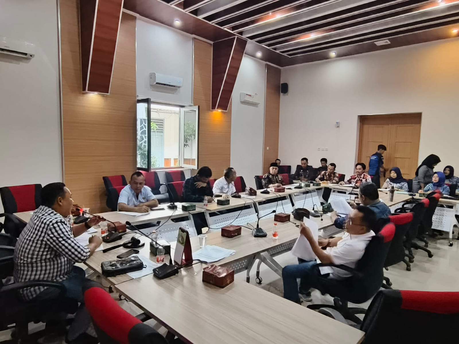 Ditarget 700 M Tahun 2024, Pansus PAD Lebak Bakal Kulik Potensi Penerimaan di Berbagai Sektor Ditarget 700 M Tahun 2024, Pansus PAD Lebak Bakal Kulik Potensi Penerimaan di Berbagai Sektor