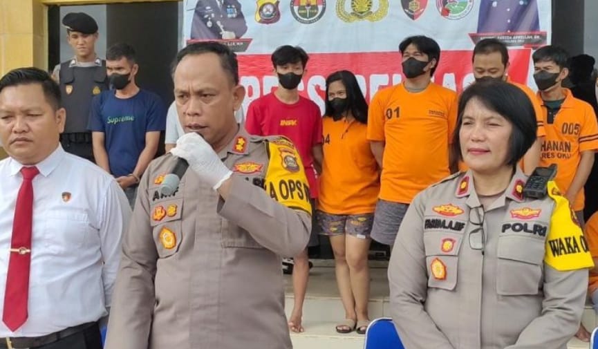 Kapolres OKU Akan Hadiahi Rp10 Juta dan Motor Nmax Bagi Masyarakat Pemberi Informasi Bandar Narkoba Kapolres OKU Akan Hadiahi Rp10 Juta dan Motor Nmax Bagi Masyarakat Pemberi Informasi Bandar Narkoba