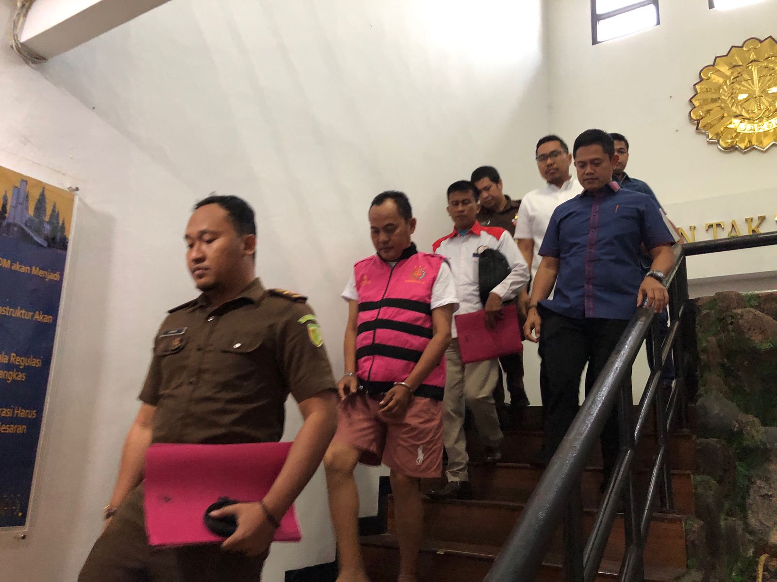 Korupsi Rutilahu, Oknum Kasie Kecamatan Tarumajaya Resmi Ditahan Kejari Kabupaten Bekasi
