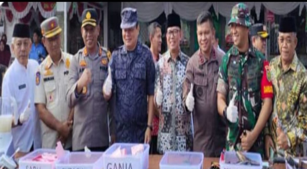 Kejaksaan Negeri OKU Musnahkan Barang Bukti Hasil Tindak Kejahatan Kejaksaan Negeri OKU Musnahkan Barang Bukti Hasil Tindak Kejahatan