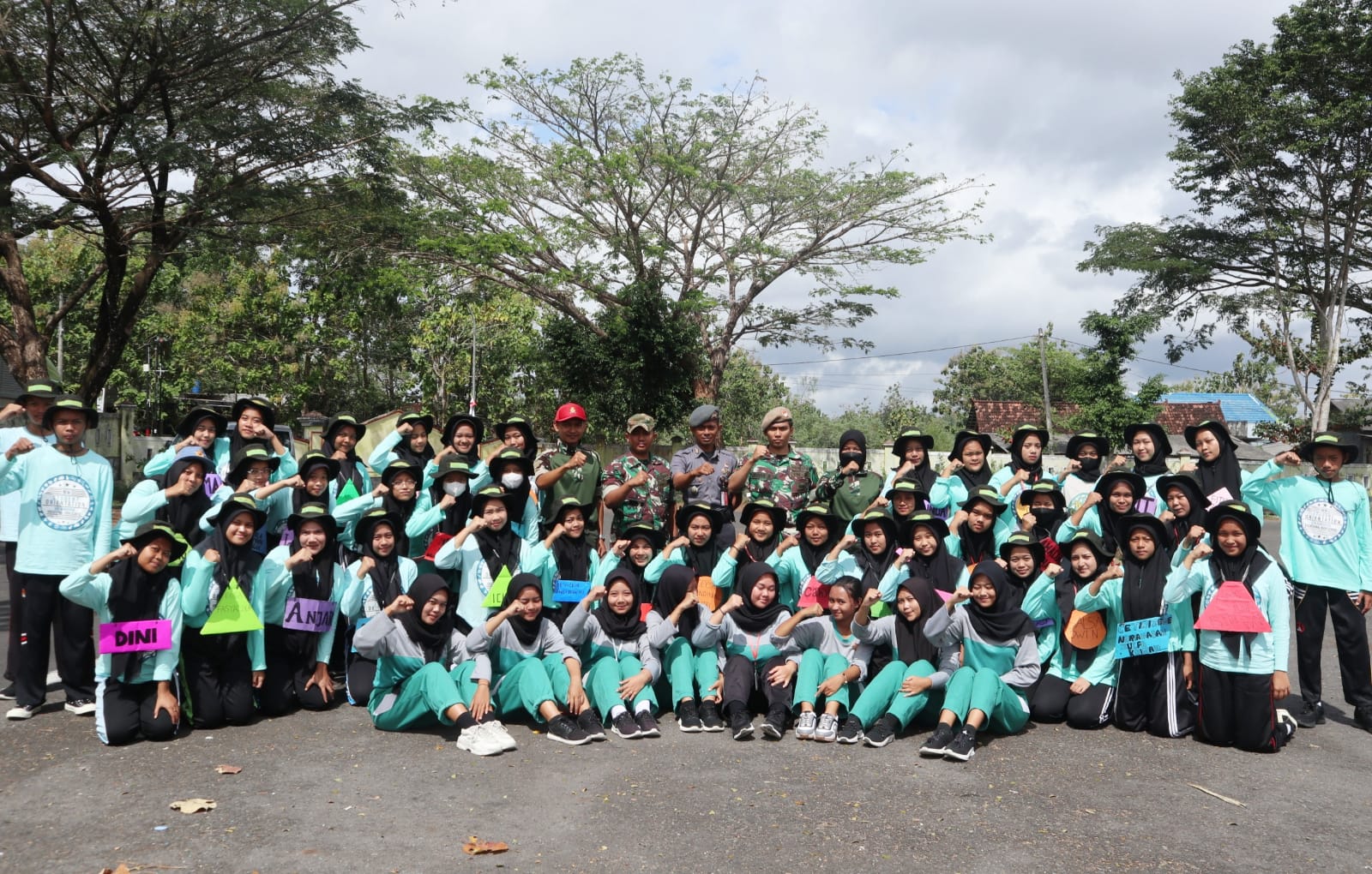 Kader Bela Negara Kemhan RI di DIY Beri Pembinaan Kesadaran Bela Negara di SMK Giri Handayani