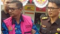 Kejari PALI Umumkan Dua Tersangka Dugaan Kasus Korupsi Bantuan Operasional Kesehatan Kejari PALI Umumkan Dua Tersangka Dugaan Kasus Korupsi Bantuan Operasional Kesehatan