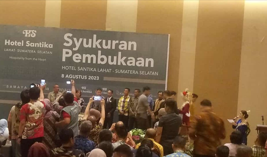 Dengan 115 Superior Deluxe Suite, Hotel Santika Lahat Resmi Dibuka oleh Bupati Cik Ujang