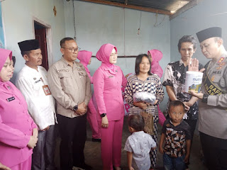 Kapolres Lubuklinggau Beserta Jajaran Kunjungi 10 Anak Terdampak Stunting Kapolres Lubuklinggau Beserta Jajaran Kunjungi 10 Anak Terdampak Stunting