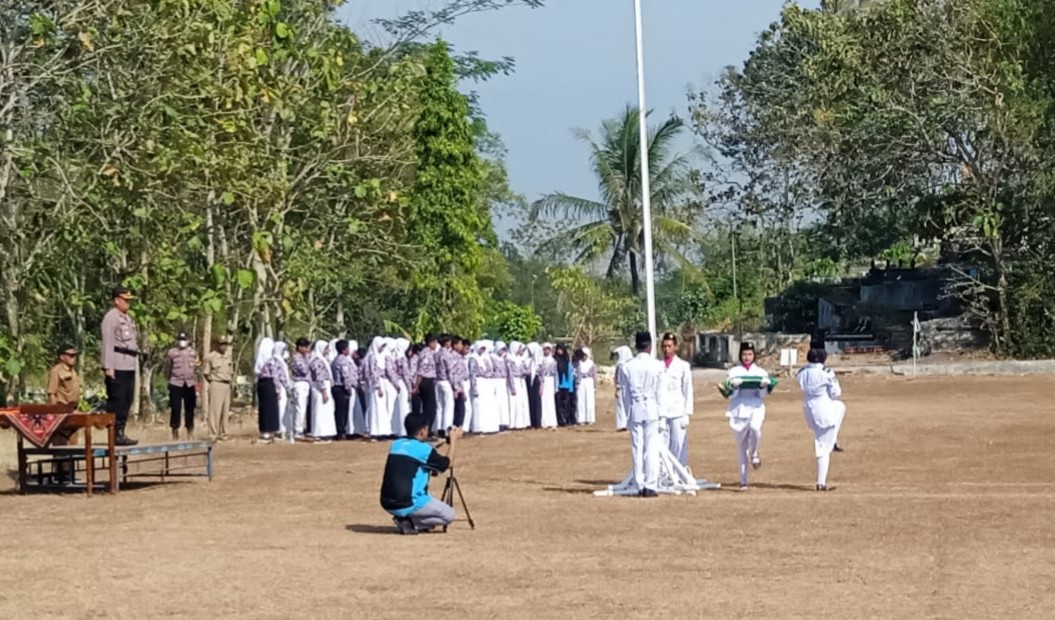 TNI Polri Beri Pelatihan dan Gladi Bersih Upacara HUT RI Ke 78 Kapanewan Ponjong