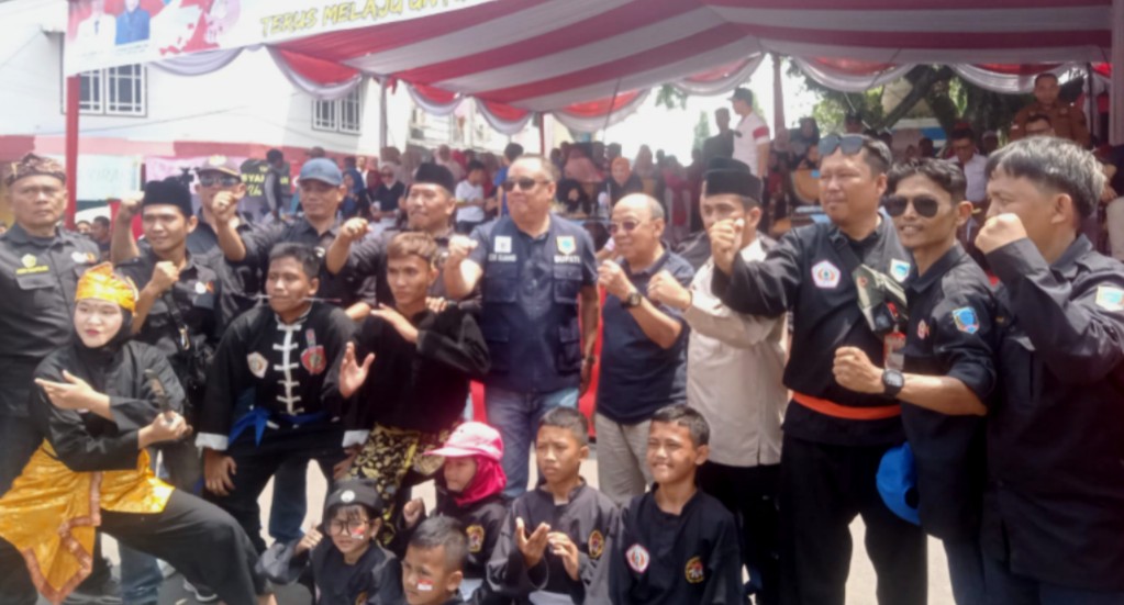 Pendekar IPSI Lahat Tampil Memukau Peragakan Seni Bela Diri Pencak Silat di HUT RI Ke-78