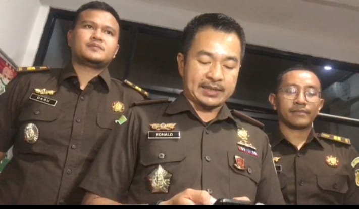 Kejari Cikarang Periksa 3 Kontraktor dan 1 Oknum Aleg DPRD Kabupaten Bekasi dalam Kasus Dugaan Gratifikasi