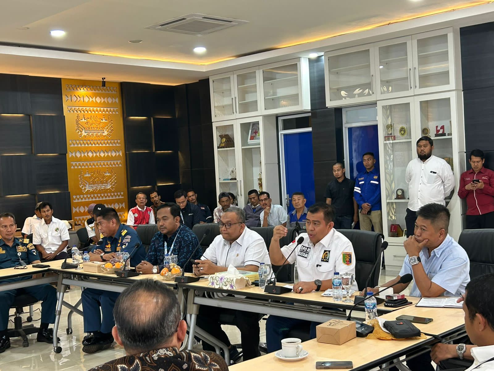 Anggota DPD RI Asal Lampung Pastikan Tenaga Kuli Bongkar Muat (TKBM) Pelabuhan Masih Sangat Dibutuhkan