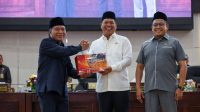 Pj Gubernur Banten Al Muktabar Sampaikan Nota Pengantar Raperda Perubahan APBD TA 2023