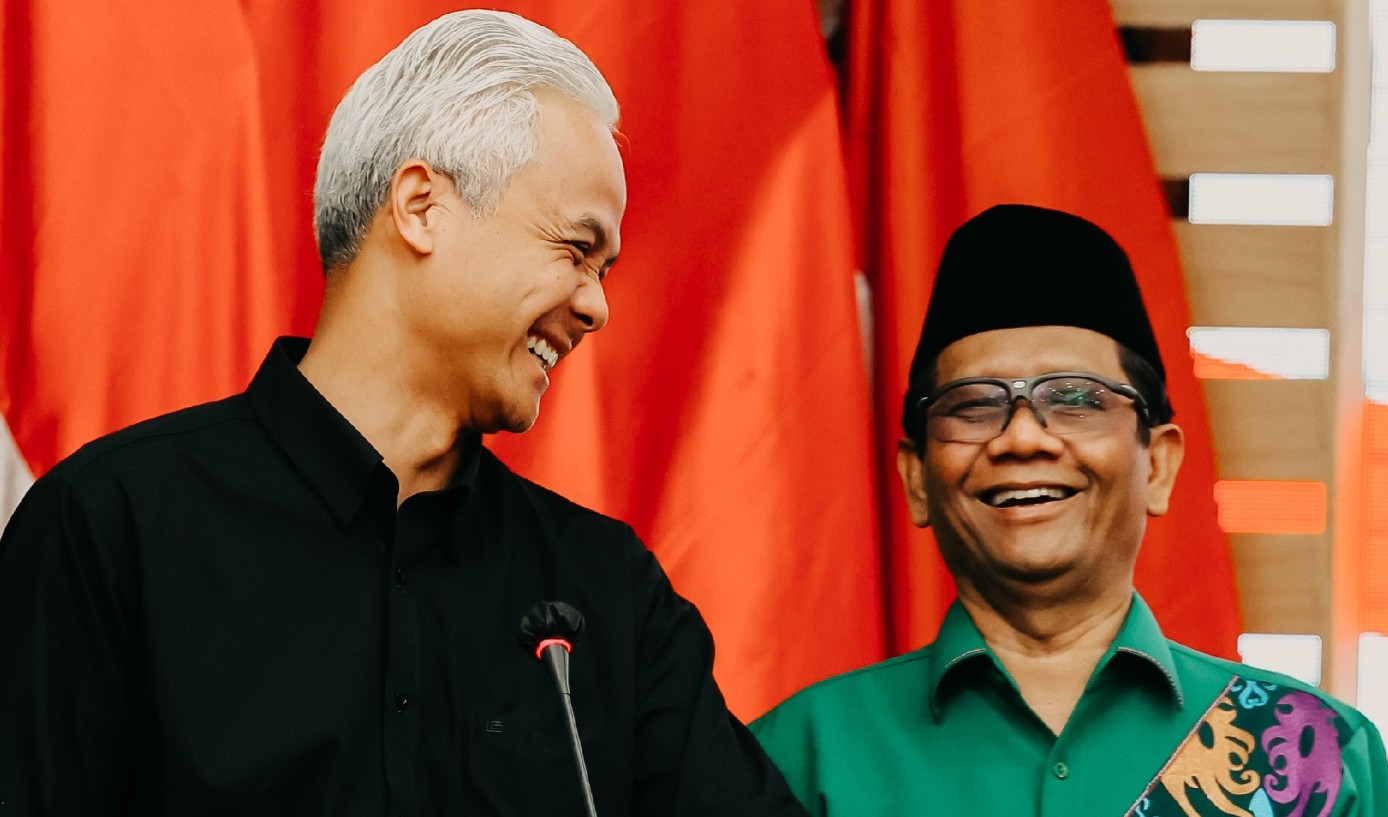 Ganjar Berpasangan dengan Mahfud MD di Pilpres 2024 Ganjar Berpasangan dengan Mahfud MD di Pilpres 2024