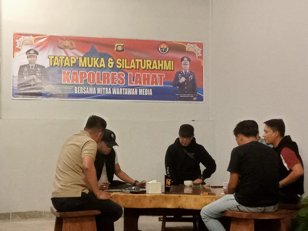 Kapolres Lahat AKBP S. Kunto Hartono Tatap Muka dan Silaturahmi dengan Insan Pers