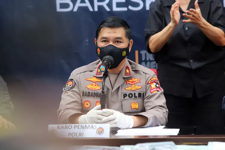 Polri Mutasi 55 Pati dan Pamen, Komandan Korps Brimob dan 6 Kapolda Diganti