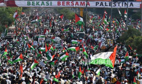 Ribuan Warga Bekasi Gelar Aksi Solidaritas ‘Bekasi Bersama Palestina’