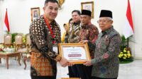 Bupati Pesawaran Terima Penghargaan Insentif Fiskal Tahun 2023