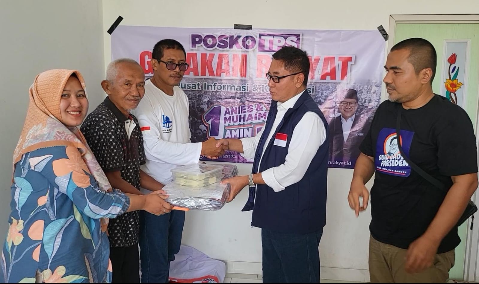 Caleg PKS Teti Lestari Dampingi Timnas AMIN Resmikan Posko Gerakan Rakyat