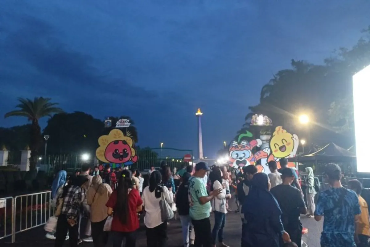 Rayakan Tahun Baru 2024, Warga Mulai Padati Kawasan Monas Rayakan Tahun Baru 2024, Warga Mulai Padati Kawasan Monas