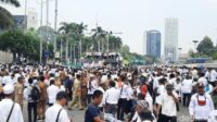 Tuntut Revisi UU Desa Segera Disahkan, Massa Apdesi Gelar Aksi Demo di Depan Gedung DPR