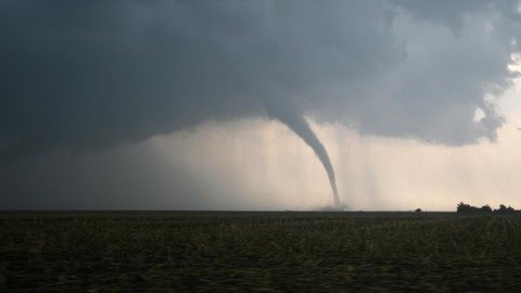 Pakar Klimatologi: Puting Beliung di Bandung Tornado Pertama di Indonesia