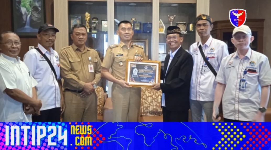 DPD IWOI Gunungkidul Beri Piagam Penghargaan pada Pemkab Gunungkidul