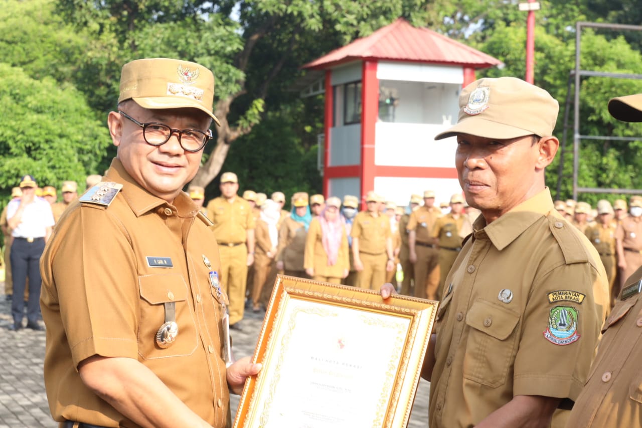 Pemkot Bekasi Serahkan Beberapa Penghargaan dan Kukuhkan Kepengurusan Forum Anak Kota Bekasi Tahun 2024 – 2025