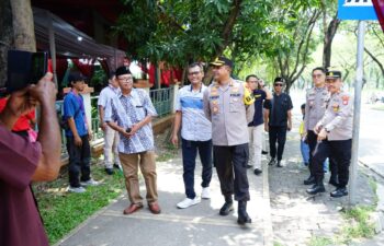 IMG-20240329-WA0024-350x225 Kapolres Metro Bekasi Turun Langsung Amankan Peringatan Jumat Agung di Gereja Trinitas Ibu Teresia Lippo Cikarang
