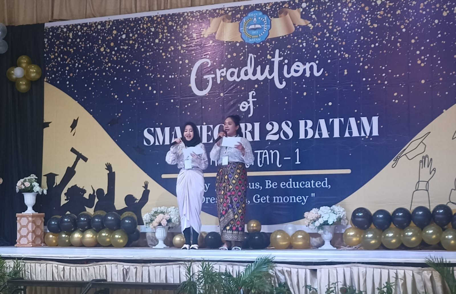 Perpisahan Perdana SMA N 28 Batam Angkatan I Berjalan Sukses di Hotel Pasifik Perpisahan Perdana SMA N 28 Batam Angkatan I Berjalan Sukses di Hotel Pasifik