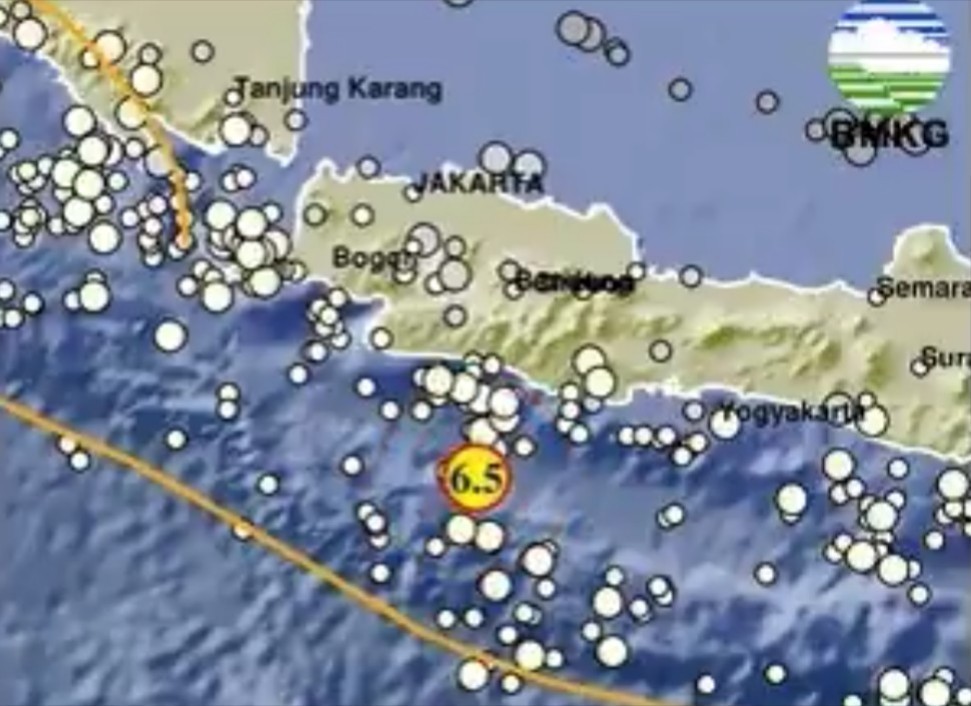 Breaking: Gempa Magnitudo 6,5 Guncang Wilayah Garut, Terasa di Jakarta, Banten hingga Yogyakarta Breaking: Gempa Magnitudo 6,5 Guncang Wilayah Garut, Terasa di Jakarta, Banten hingga Yogyakarta