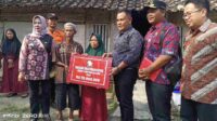 Entaskan Kemiskinan Ekstrem, Bupati Lampung Selatan Serahkan 8 Bantuan Bedah Rumah Di Desa Bali Agung Entaskan Kemiskinan Ekstrem, Bupati Lampung Selatan Serahkan 8 Bantuan Bedah Rumah Di Desa Bali Agung