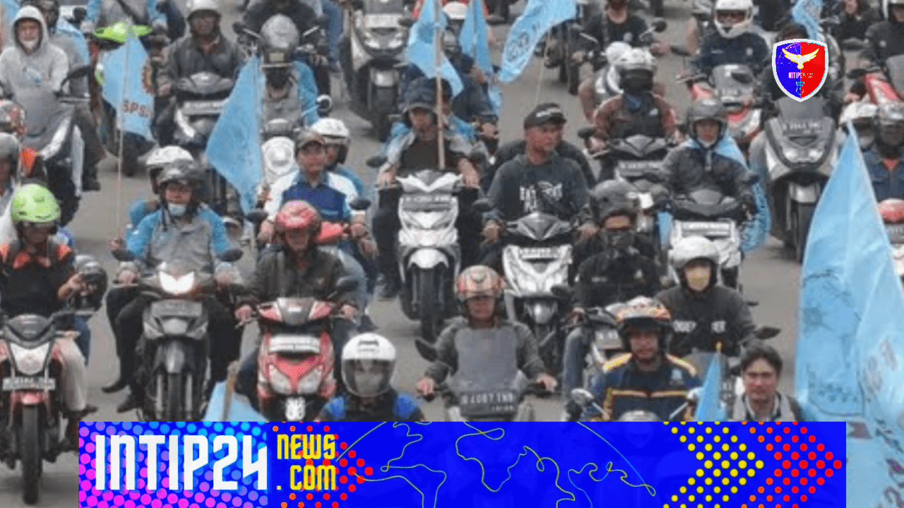 Demo Buruh Jakarta: Ancam Mogok Nasional jika MK Tak Kabulkan Tuntutan Demo Buruh Jakarta: Ancam Mogok Nasional jika MK Tak Kabulkan Tuntutan