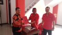 H, Sumar Rosul, S. IP. M. AP Mengambil Formulir Bakal Calon Bupati dan Wakil Bupati